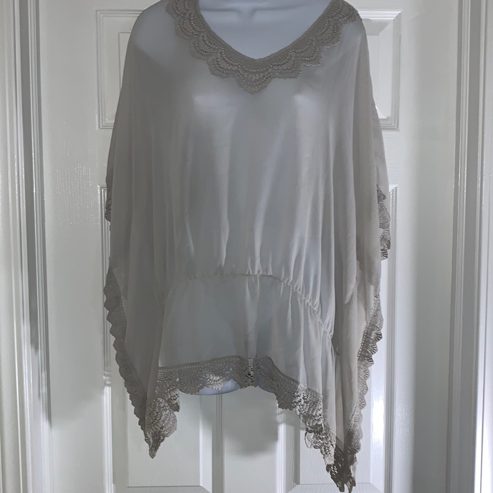 Chico’s, Size  (12-14), Color Seagull, 3/4 Top
